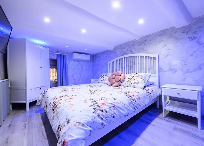 La Magnifica Napoli Apartments White House